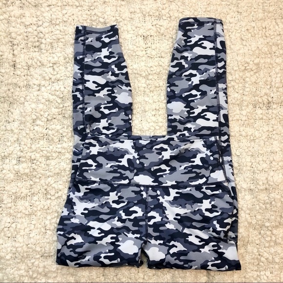 FABLETICS High-Waisted Power Hold Leggings - Picture 3 of 8